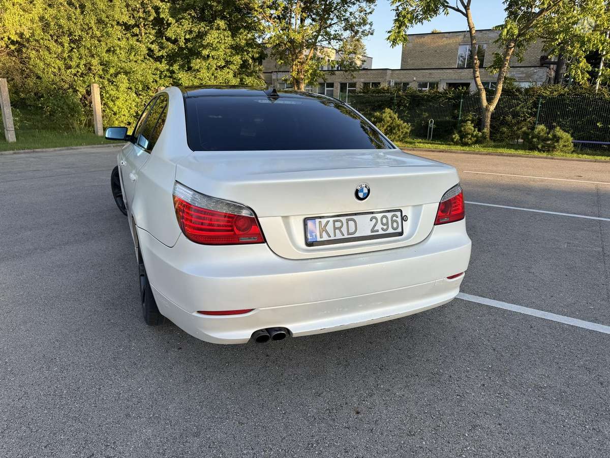 BMW 525, 3.0 l., Седан