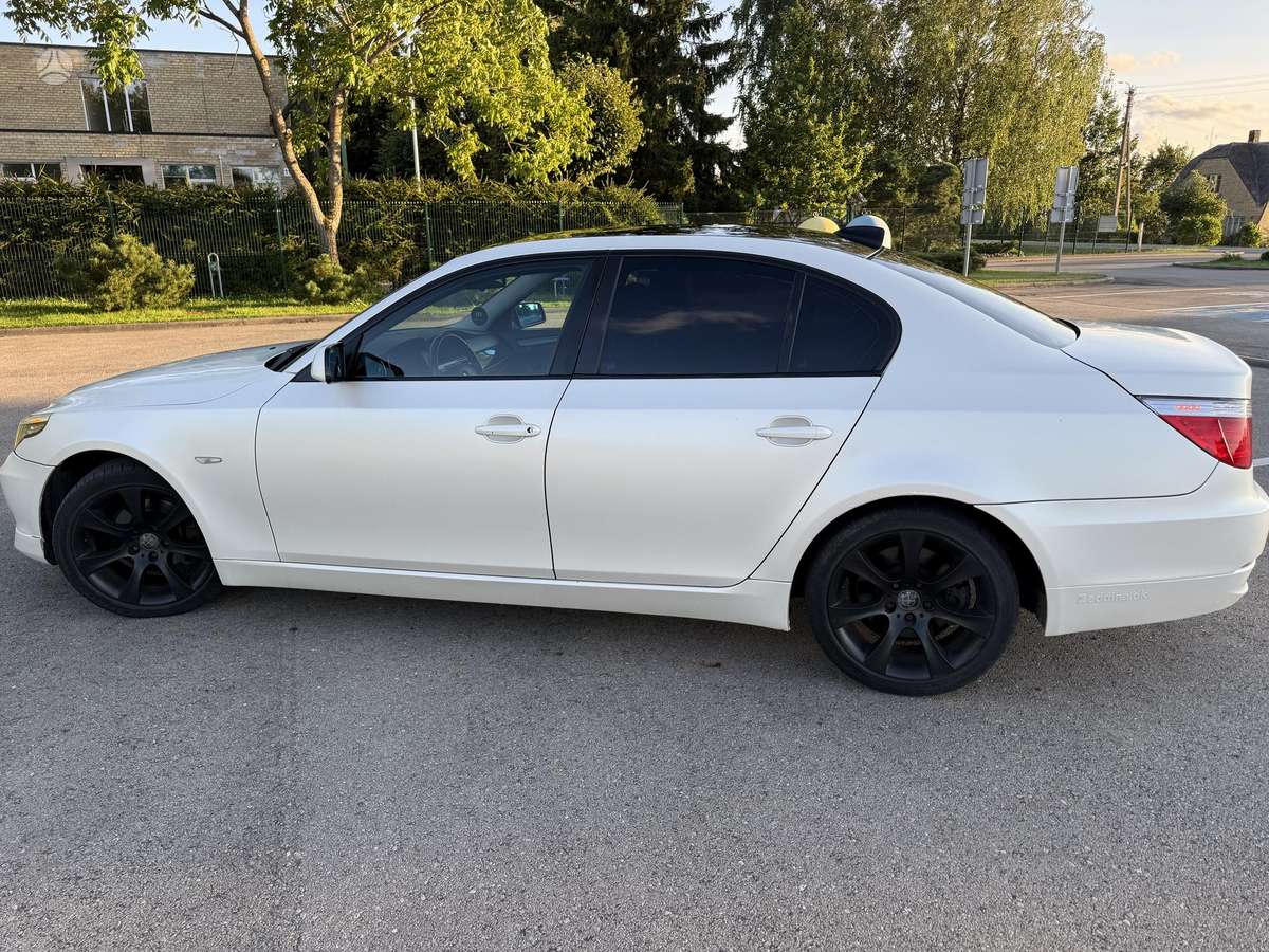 BMW 525, 3.0 l., Седан