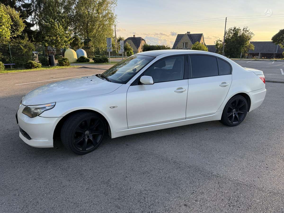 BMW 525, 3.0 l., Седан