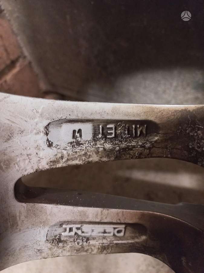 Volkswagen, light alloy, R16