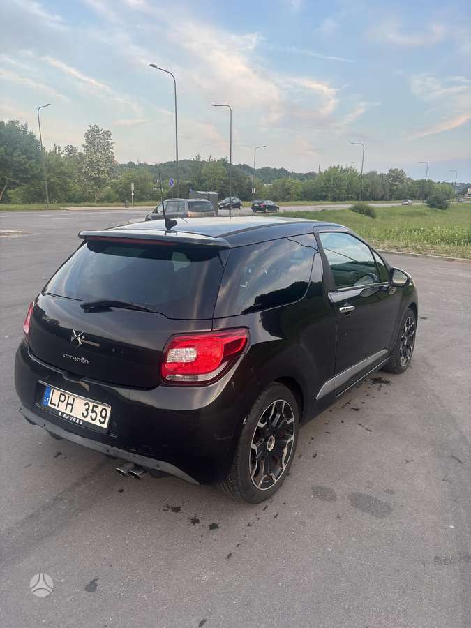Citroen DS3, 1.6 l., hatchback