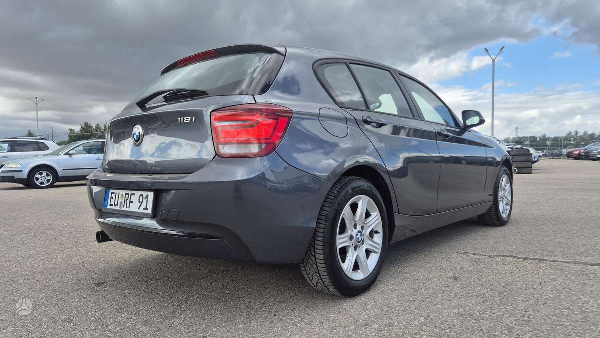 BMW 118, 1.6 l., Хэтчбек