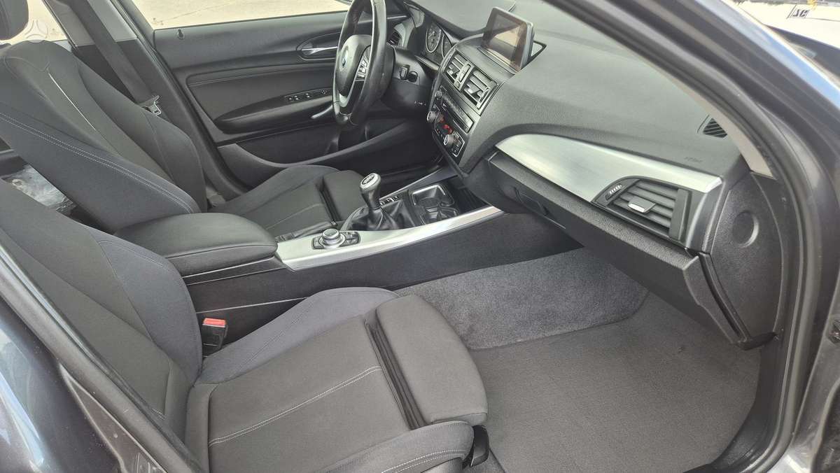 BMW 118, 1.6 l., hatchback