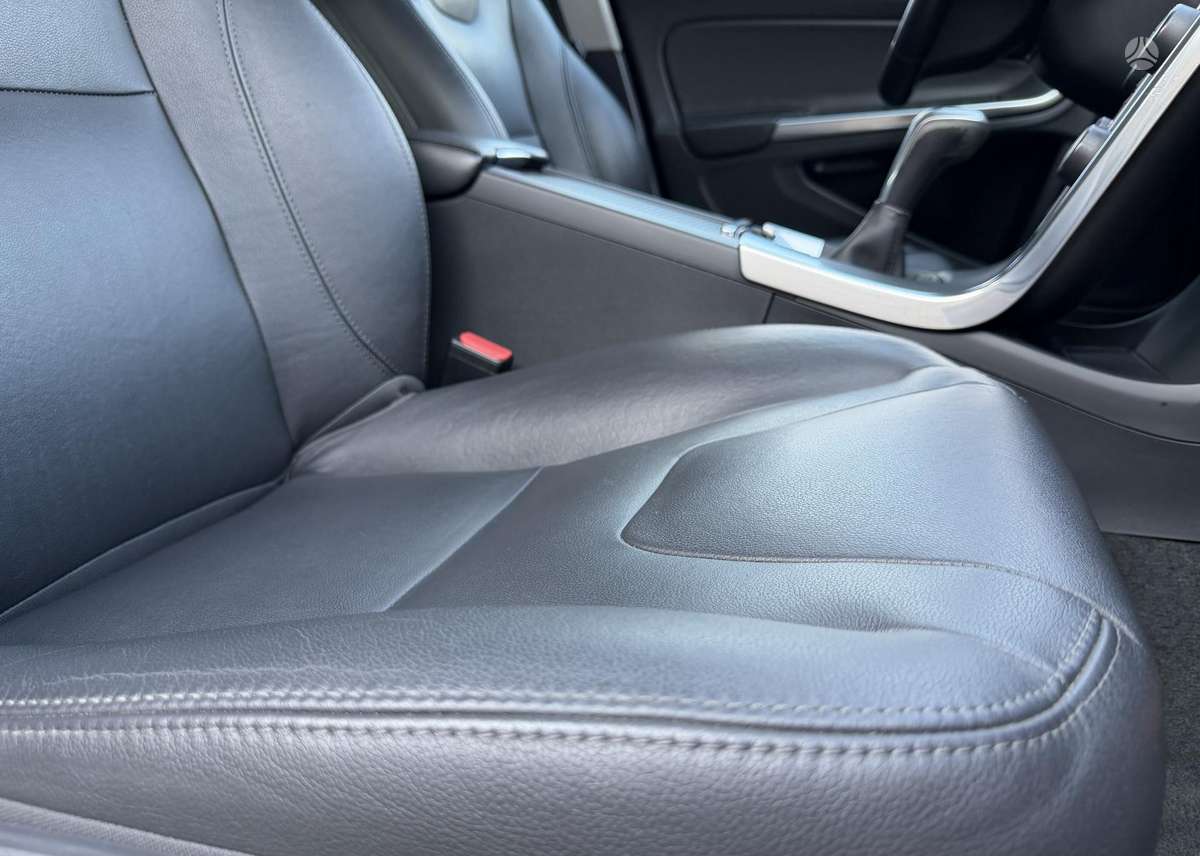 Volvo V60, 2.0 l., universalas
