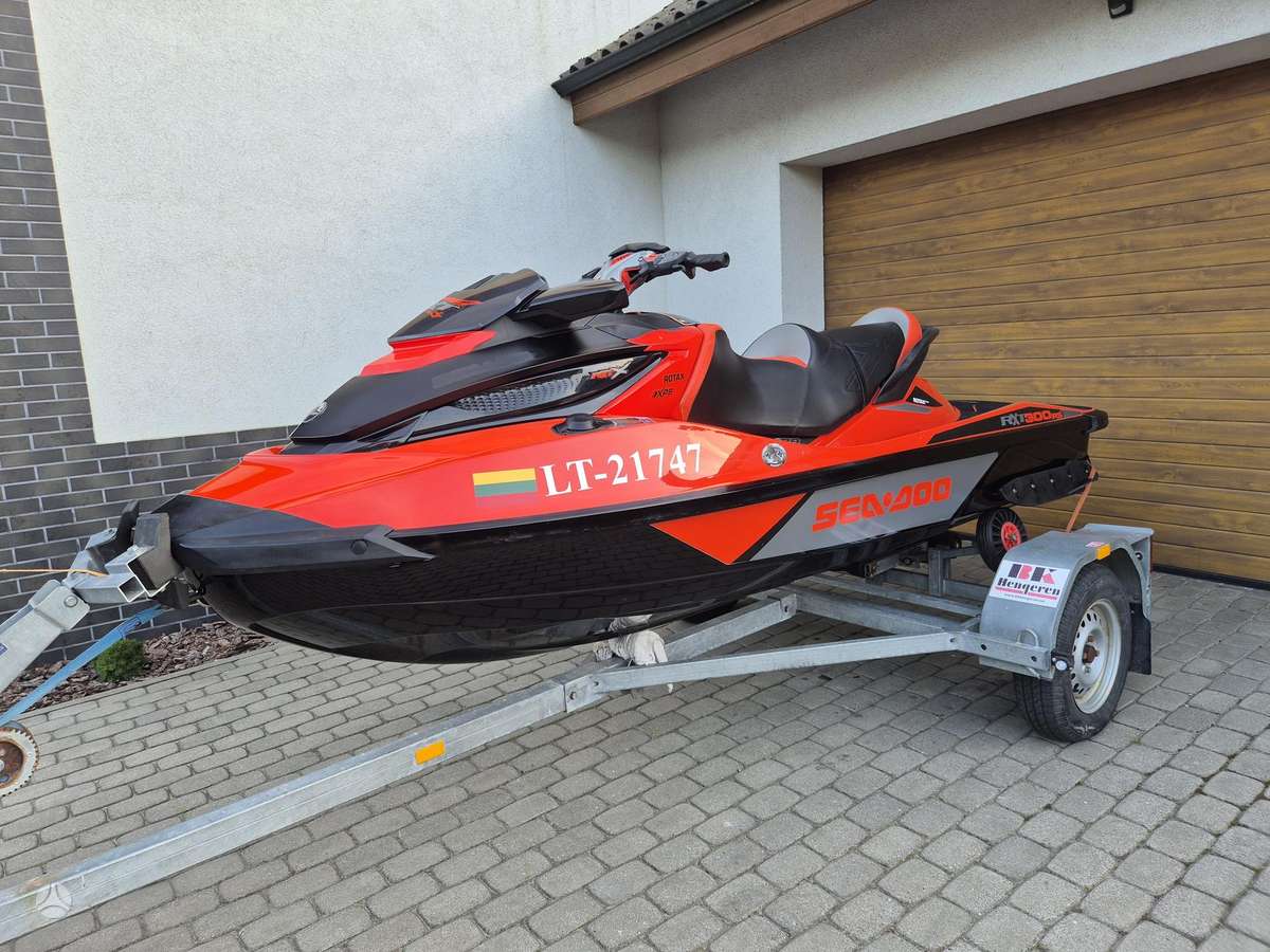 Sea-Doo RXT300, водные мотоциклы