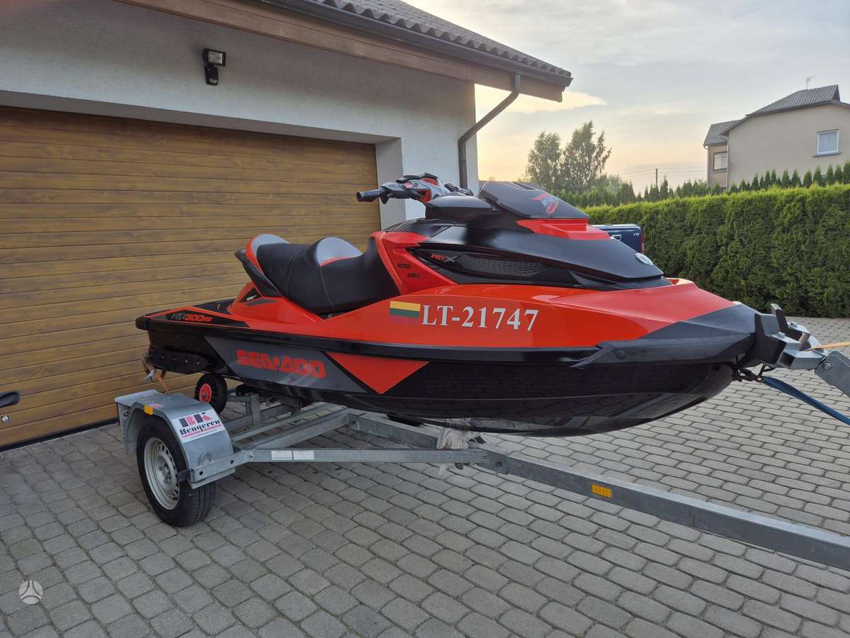 Sea-Doo RXT300, jet skis