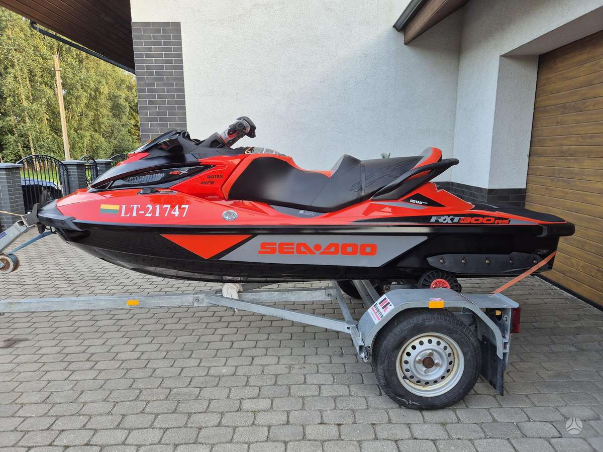 Sea-Doo RXT300, jet skis