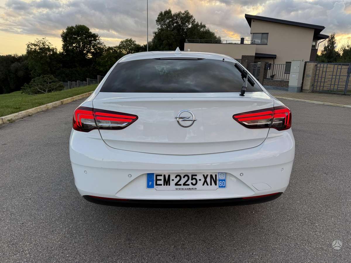 Opel Insignia, 1.6 l., hatchback