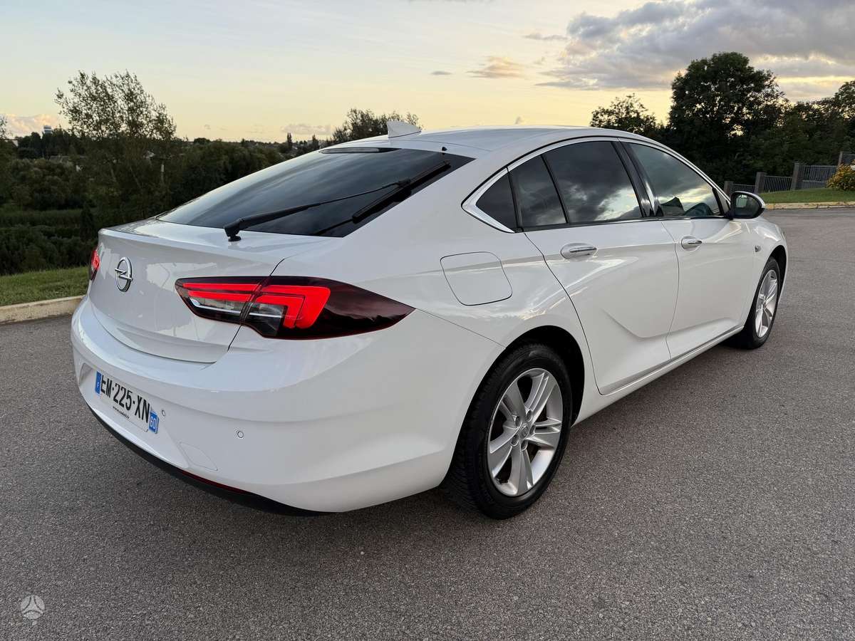 Opel Insignia, 1.6 l., hatchback