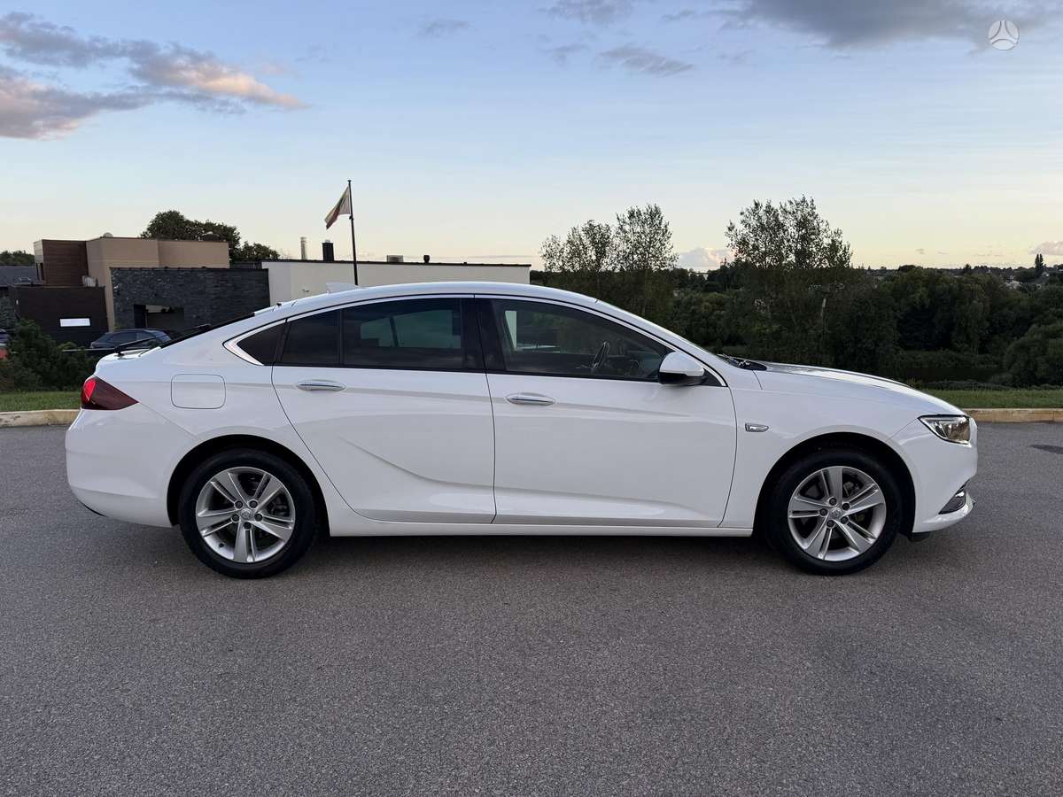 Opel Insignia, 1.6 l., hatchback