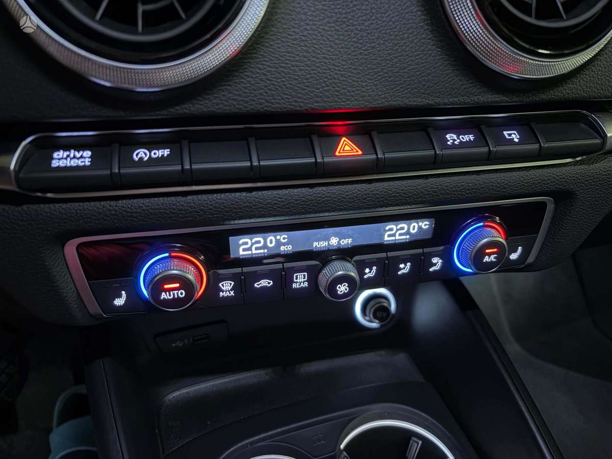 Audi A3, 1.5 l., Седан