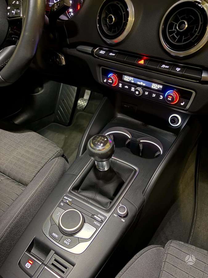 Audi A3, 1.5 l., Седан