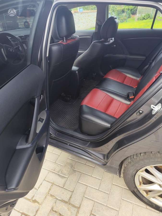 Toyota Avensis, 2.0 l., Универсал