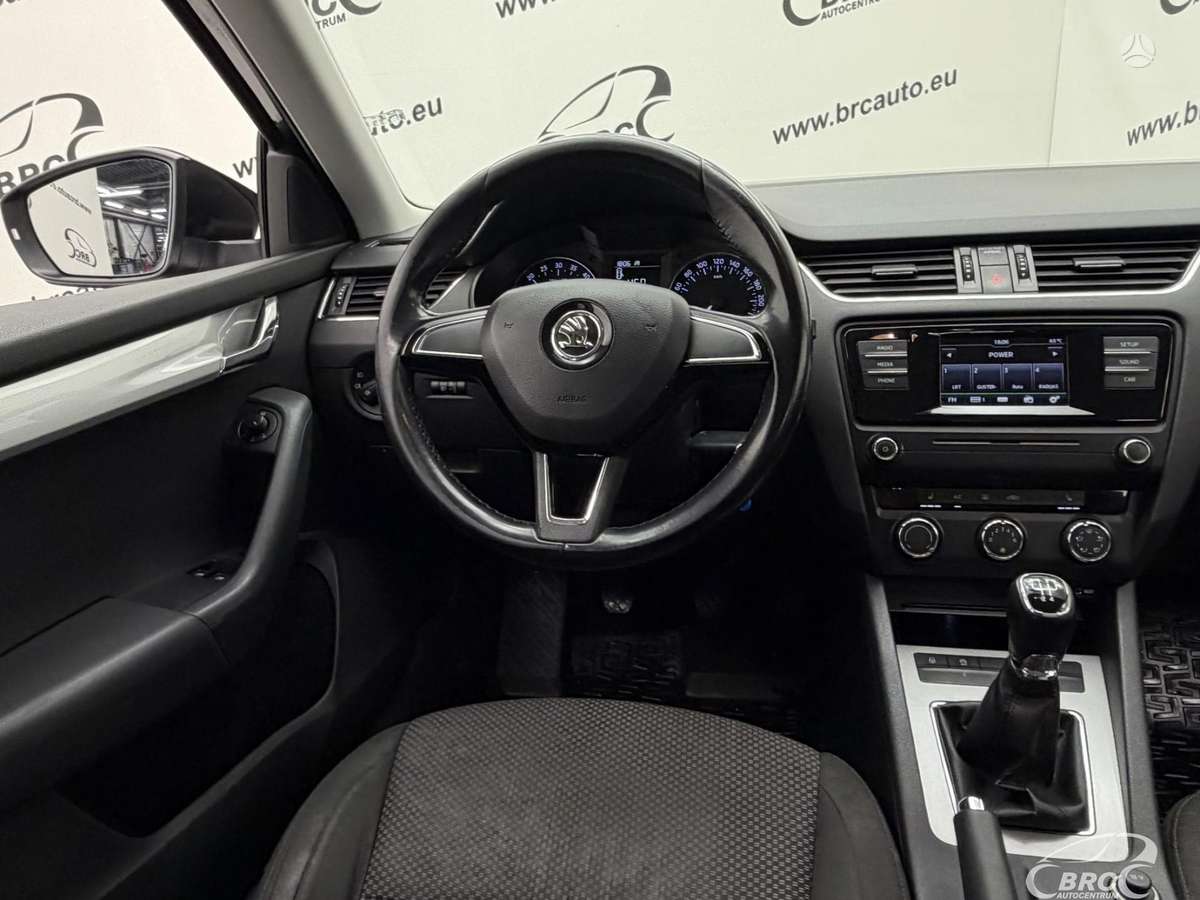 Skoda Octavia, 1.6 l., Хэтчбек