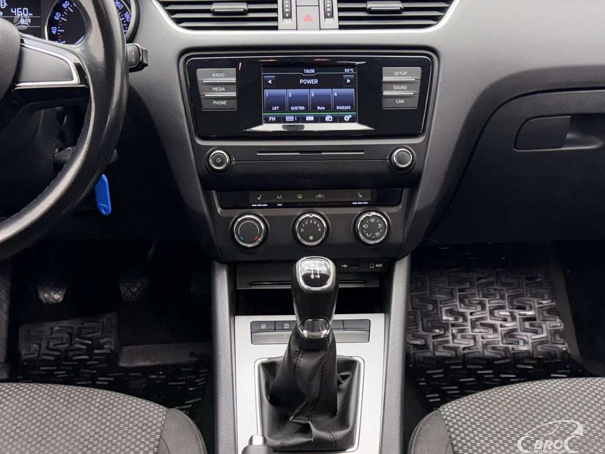 Skoda Octavia, 1.6 l., Хэтчбек