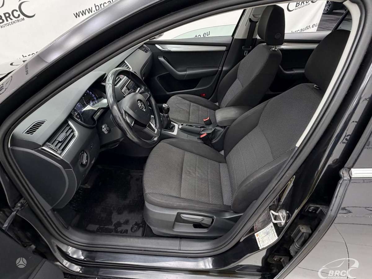 Skoda Octavia, 1.6 l., Хэтчбек