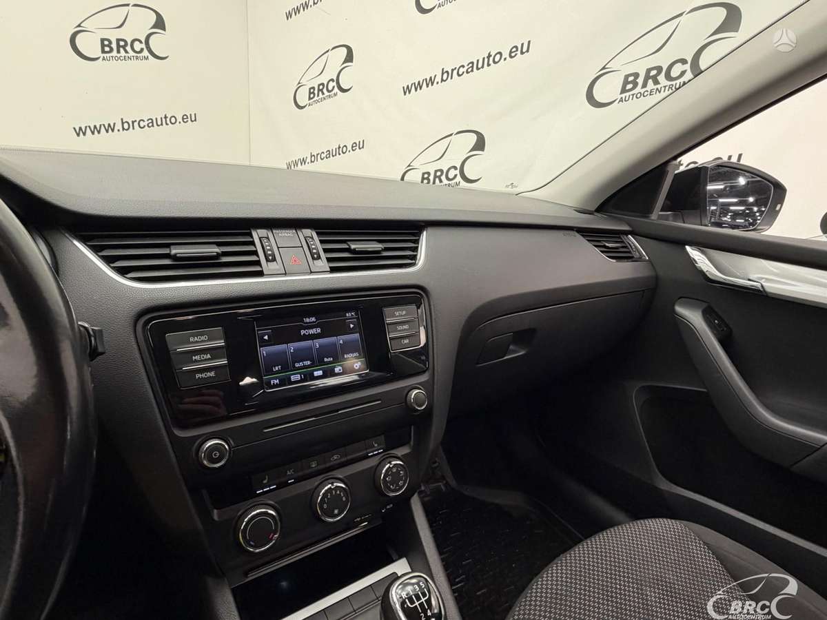 Skoda Octavia, 1.6 l., Хэтчбек