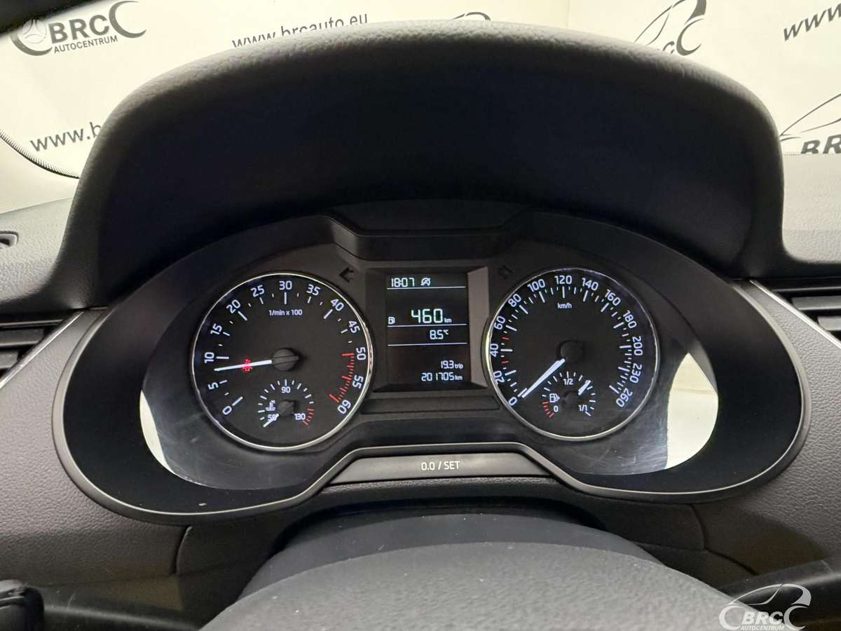 Skoda Octavia, 1.6 l., Хэтчбек