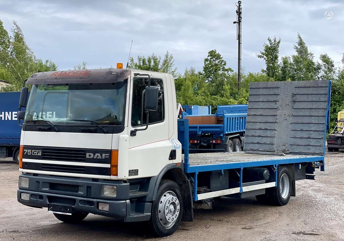 DAF CF, platformas