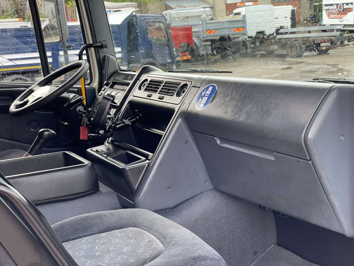 DAF CF, platformos