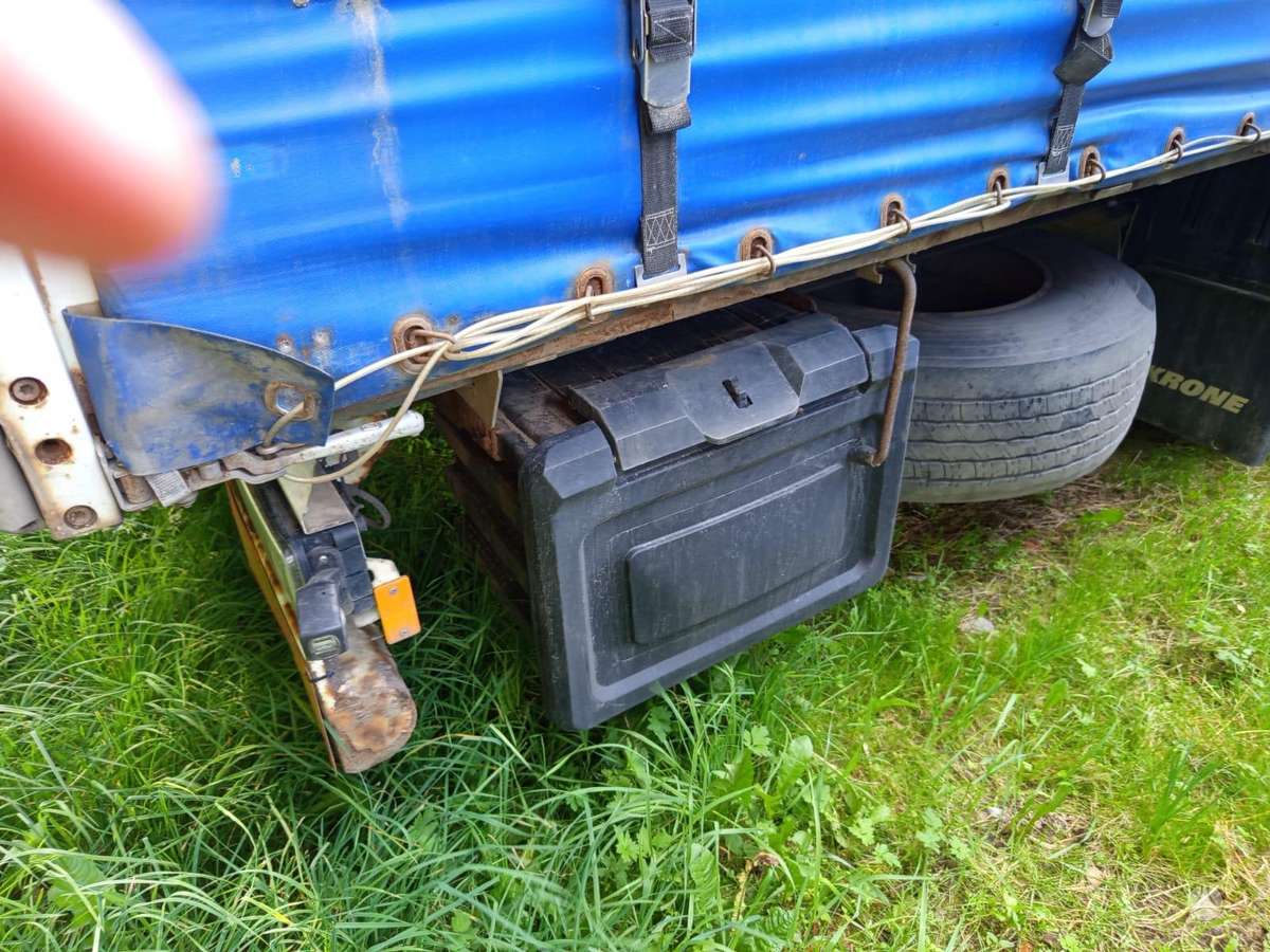 Krone SD, užuolaidinės / tentinės