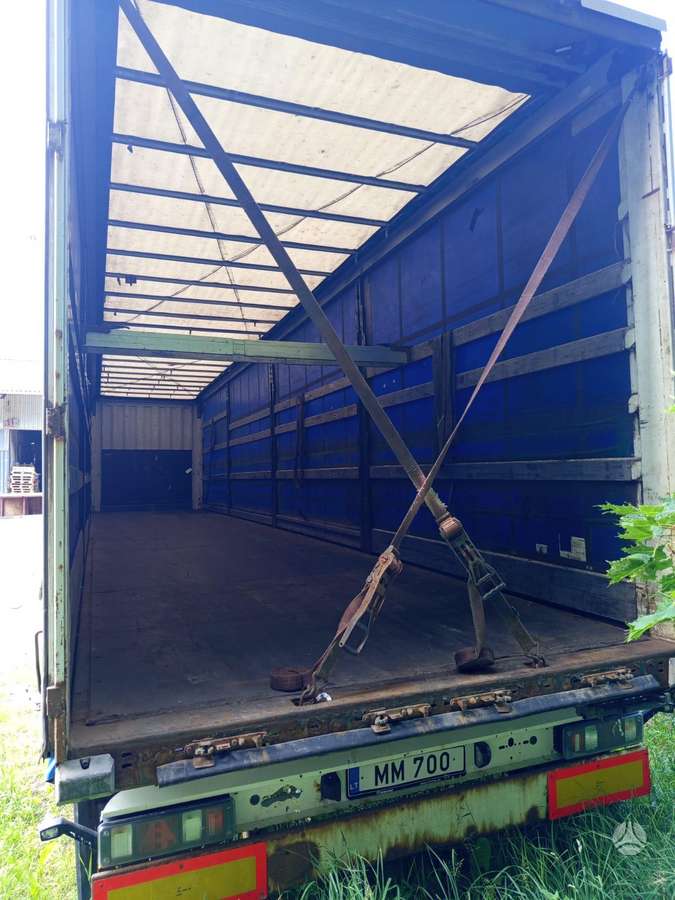 Krone SD, užuolaidinės / tentinės