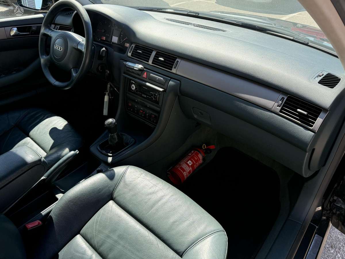 Audi A6, 1.9 l., Седан