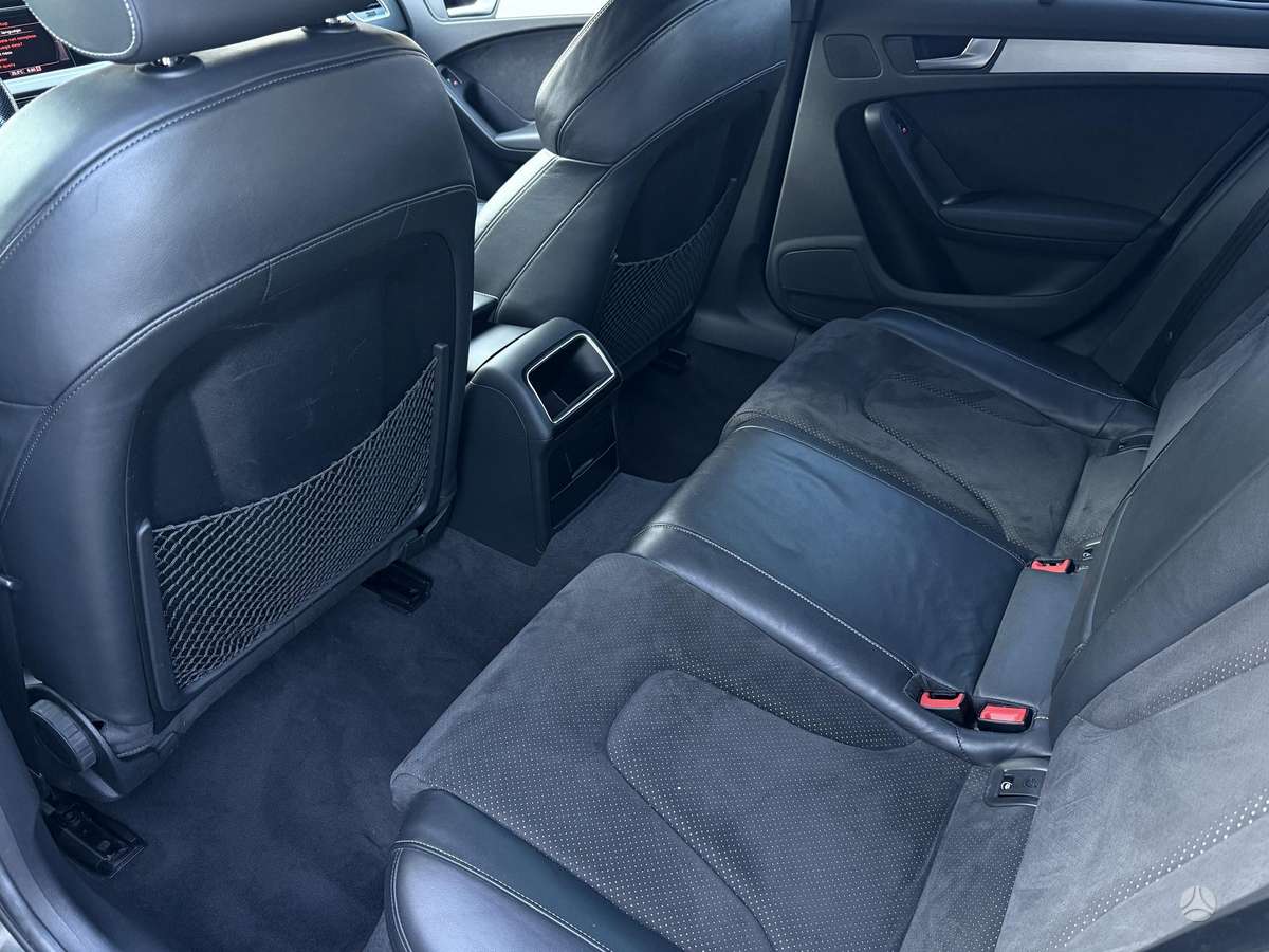 Audi A4, 1.8 l., Седан