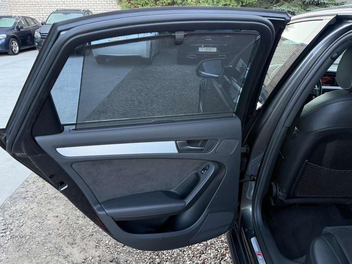 Audi A4, 1.8 l., Седан