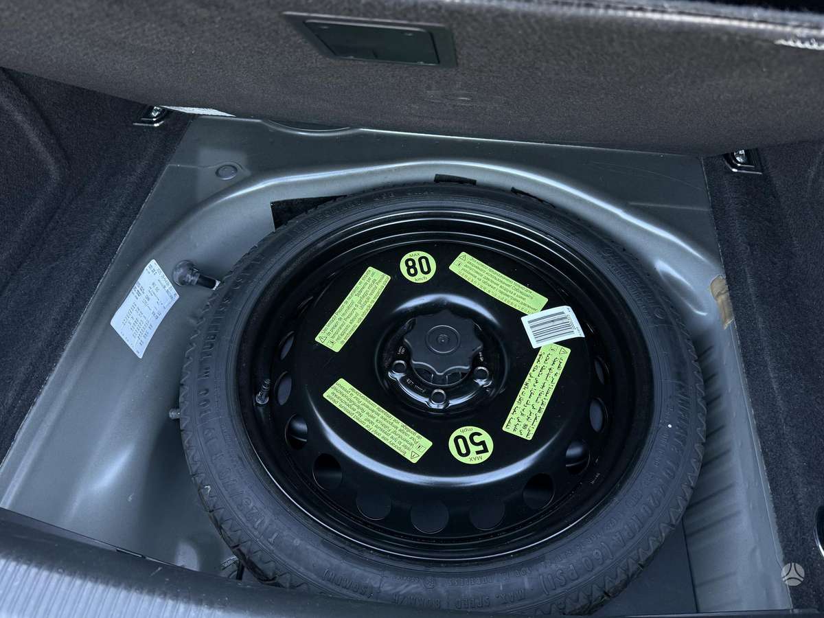Audi A4, 1.8 l., Седан