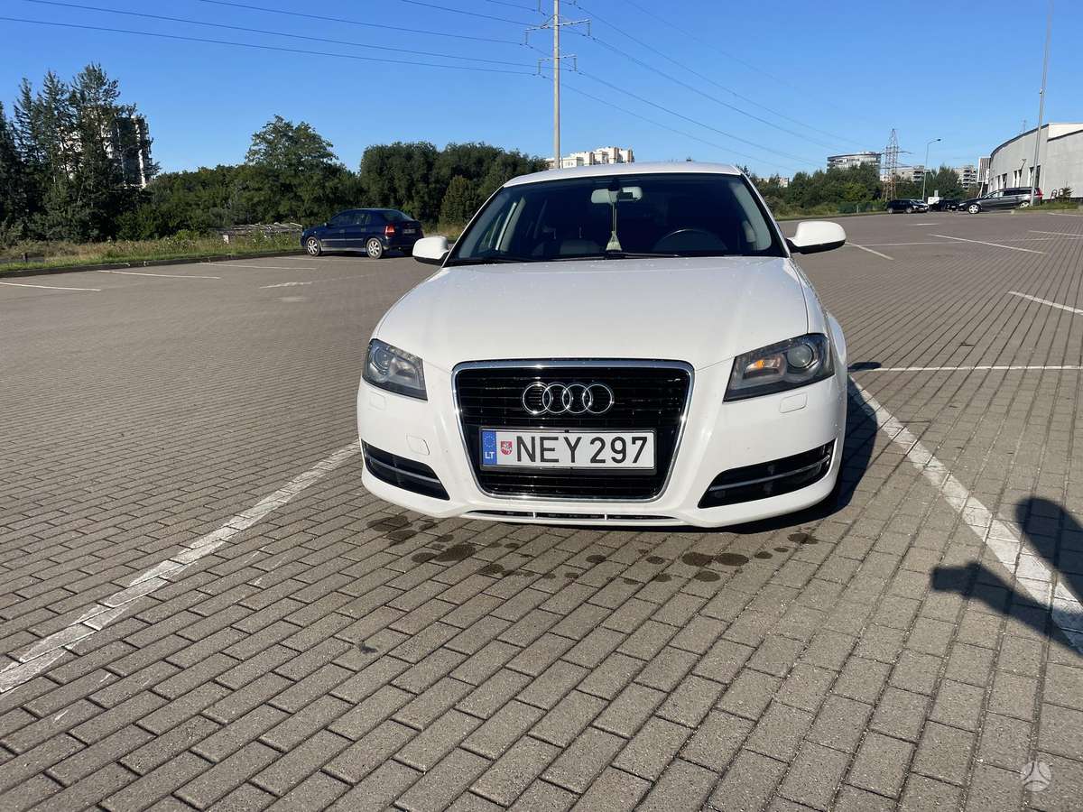 Audi A3, 1.6 l., Хэтчбек