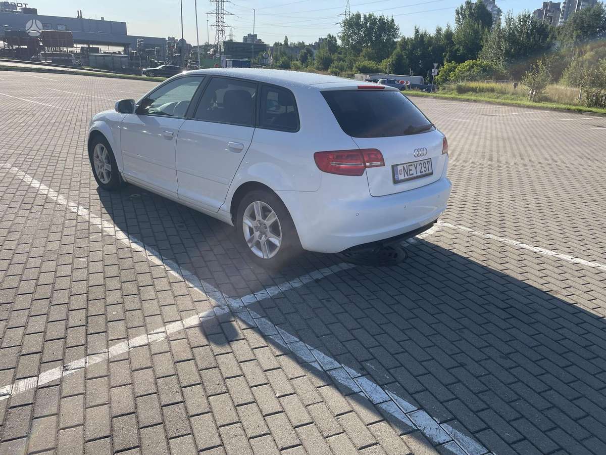 Audi A3, 1.6 l., Хэтчбек