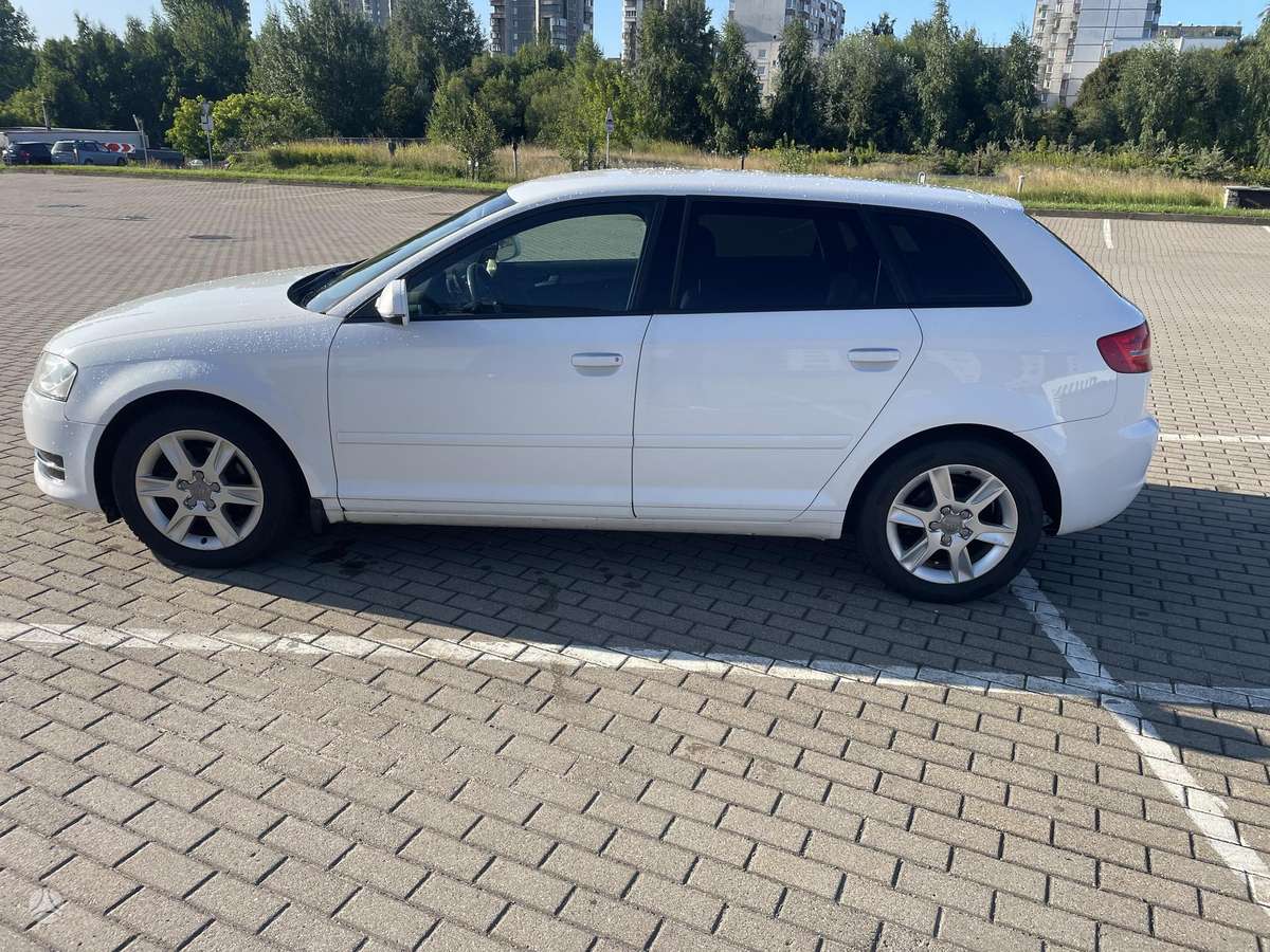 Audi A3, 1.6 l., Хэтчбек