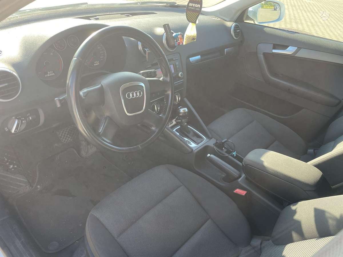 Audi A3, 1.6 l., hatchback