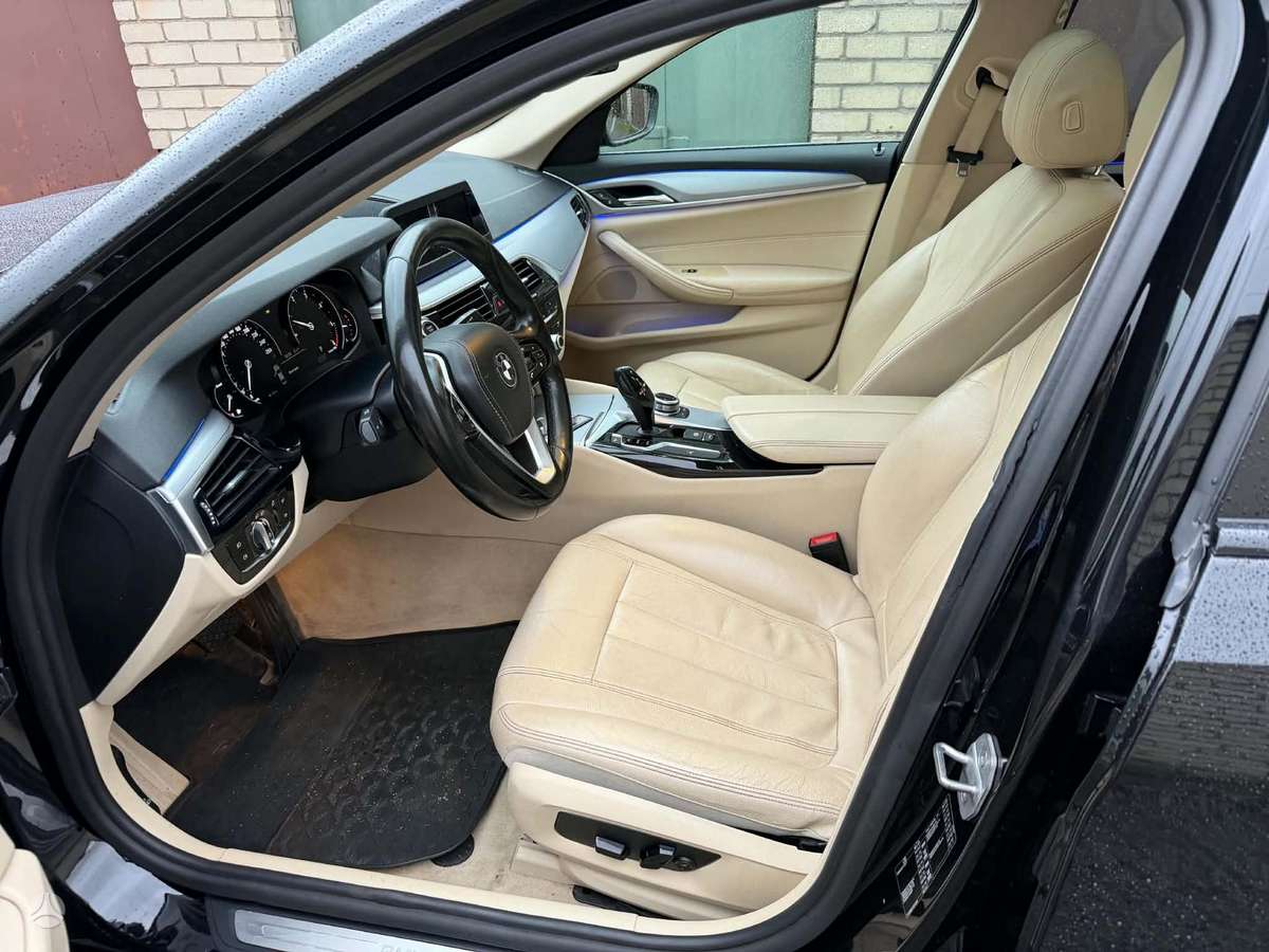 BMW 520, 2.0 l., Седан