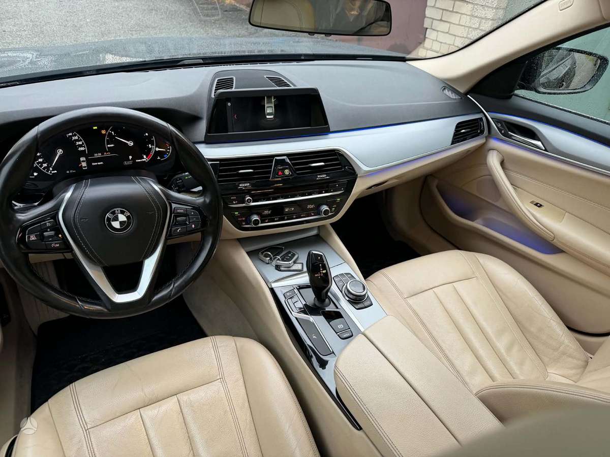 BMW 520, 2.0 l., Седан