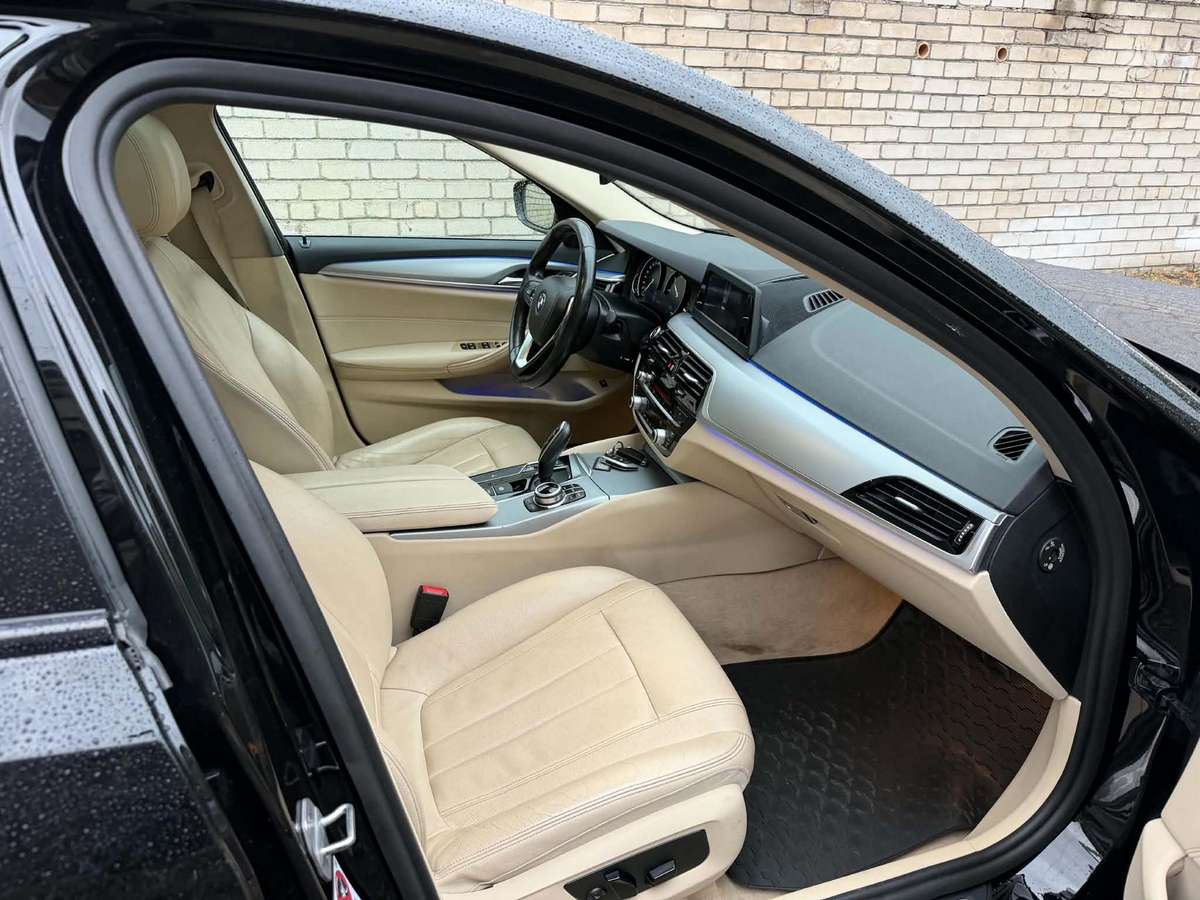 BMW 520, 2.0 l., Седан