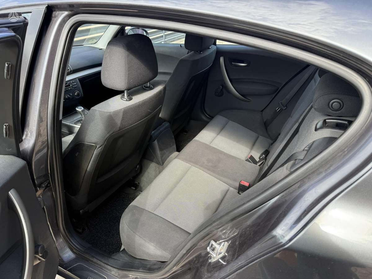 BMW 118, 2.0 l., hatchback