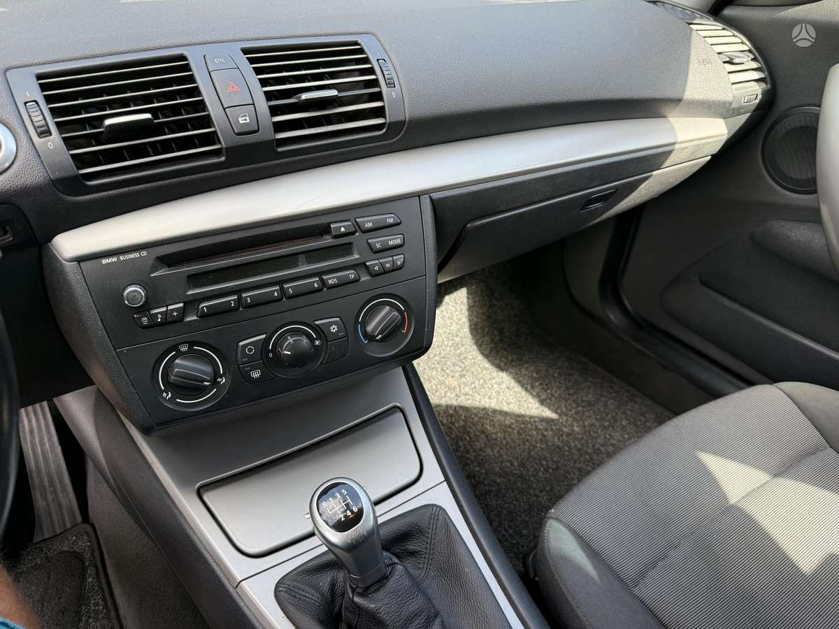 BMW 118, 2.0 l., hatchback