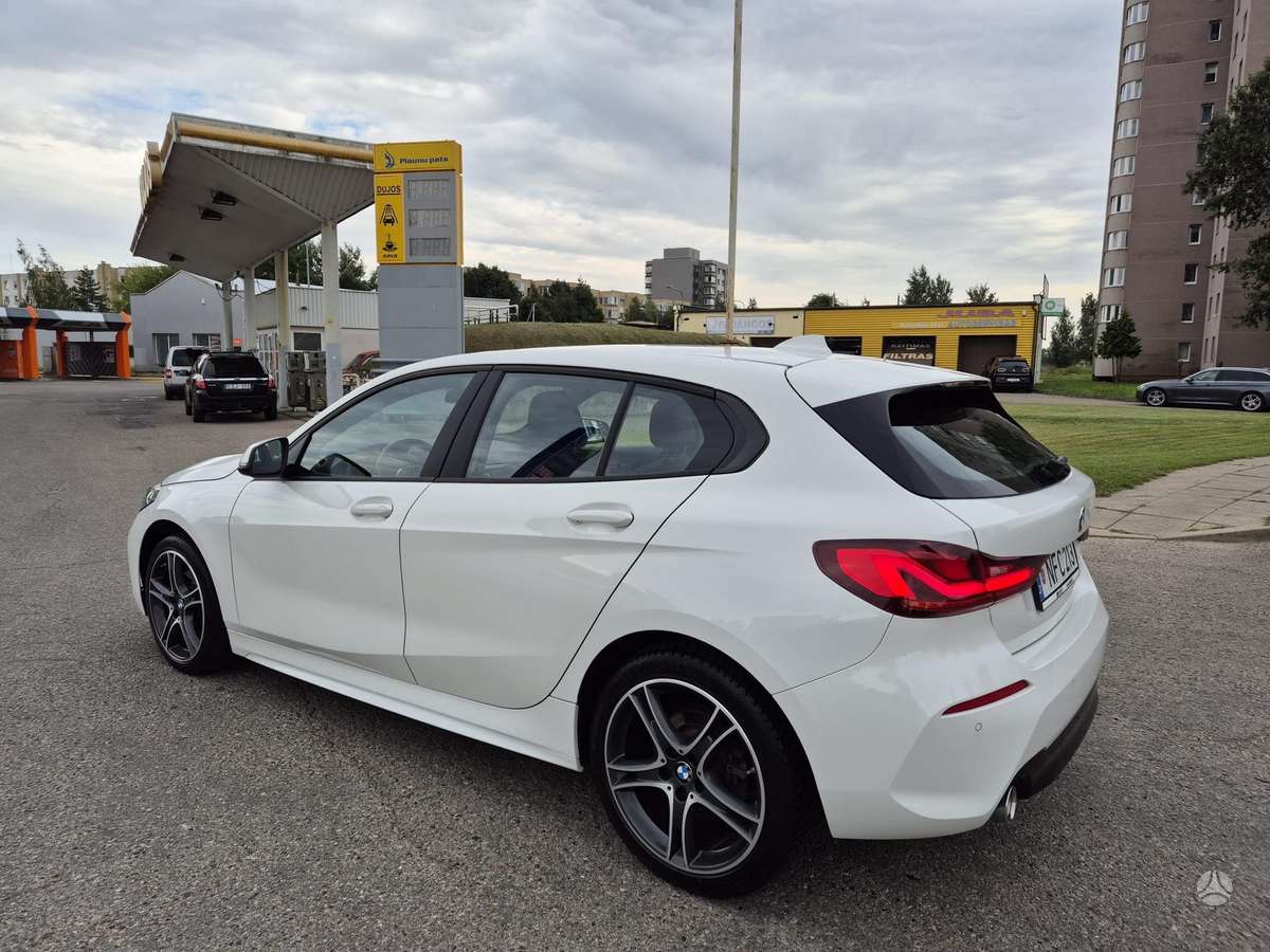 BMW 116, 1.5 l., hatchback