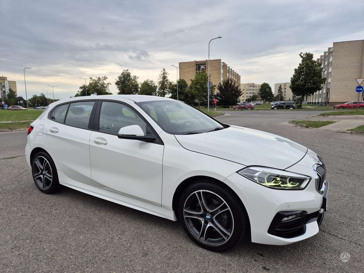 BMW 116, 1.5 l., hatchback