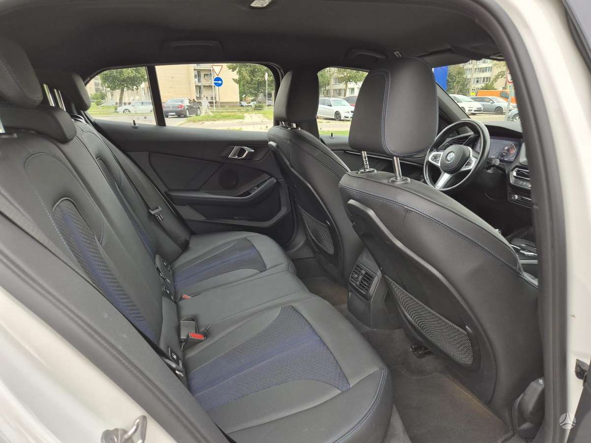BMW 116, 1.5 l., hatchback