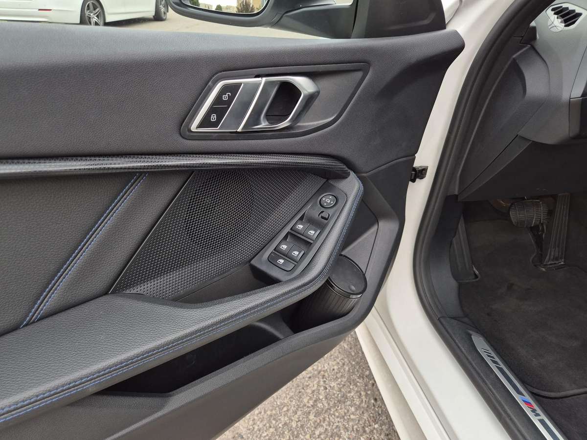 BMW 116, 1.5 l., hatchback