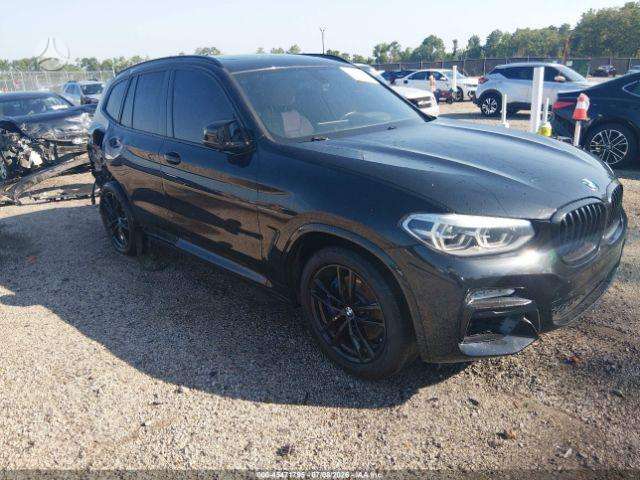 BMW X3, off-road / crossover