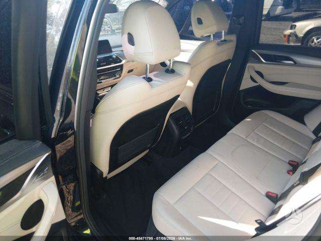 BMW X3, off-road / crossover