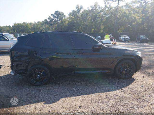 BMW X3, off-road / crossover