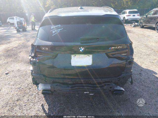 BMW X3, off-road / crossover