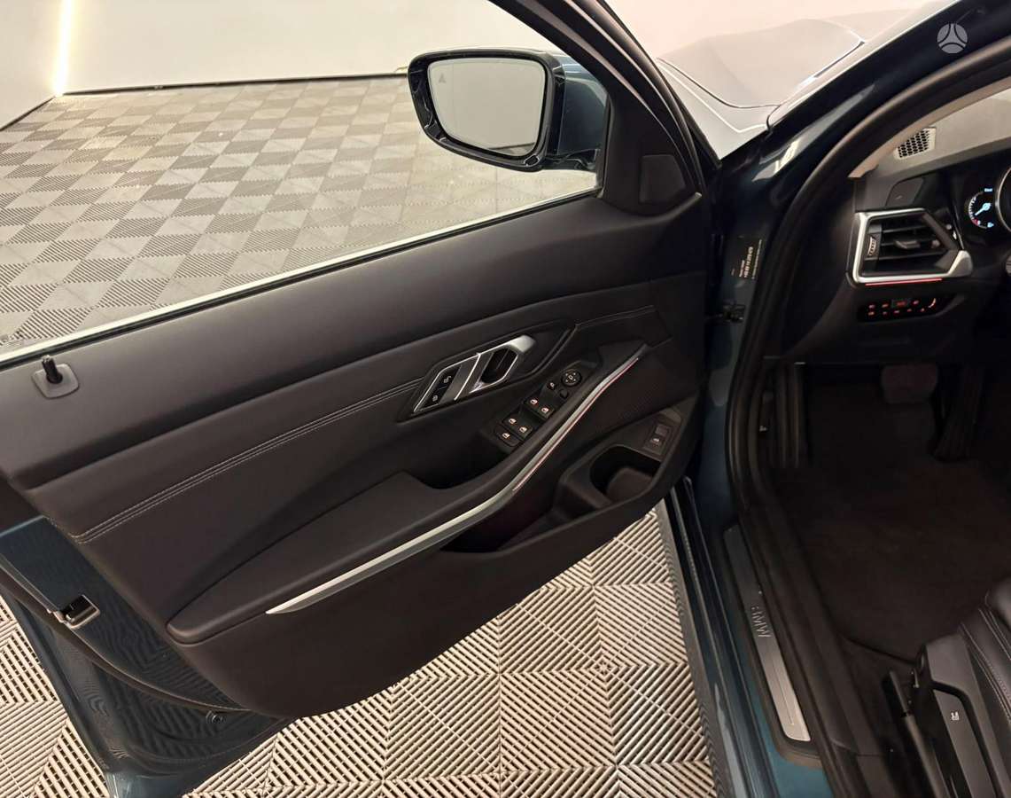 BMW 320, 2.0 l., Универсал