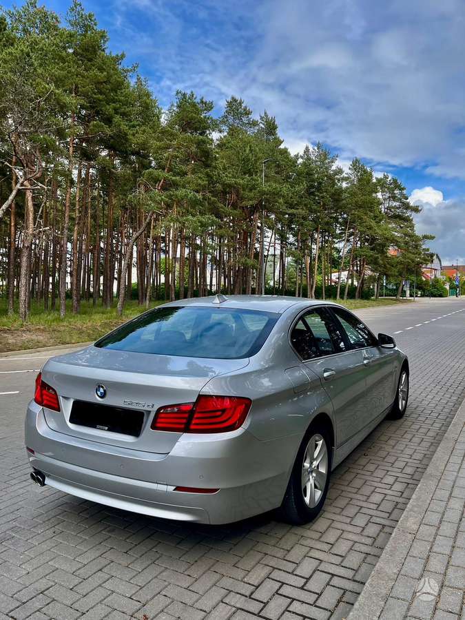 BMW 525, 3.0 l., Седан