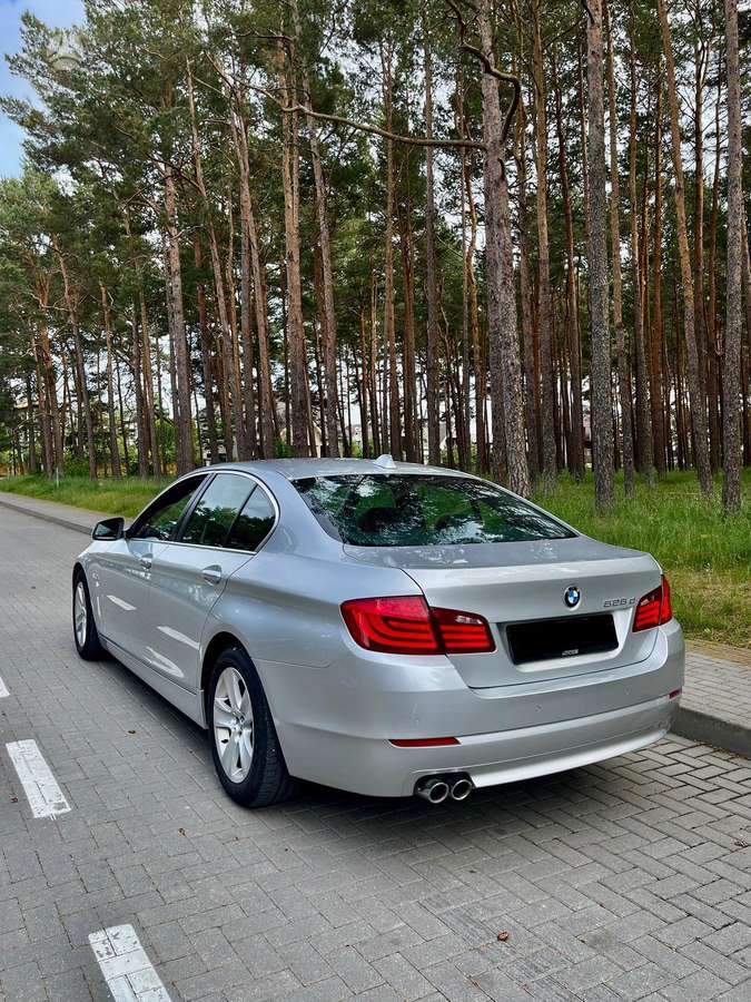 BMW 525, 3.0 l., Седан